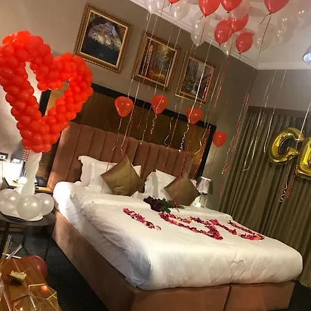 地拉那竞技场酒店 4*