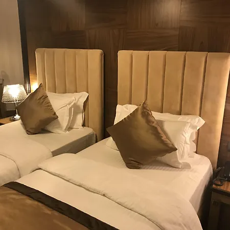 Colosseo Hotel 4*
