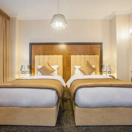 地拉那竞技场酒店