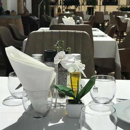 מלון Colosseo 4*