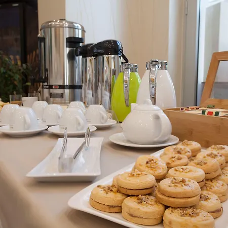 地拉那竞技场酒店 4*