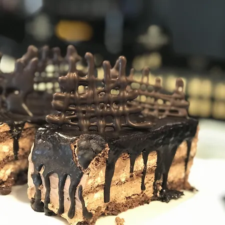 地拉那竞技场酒店