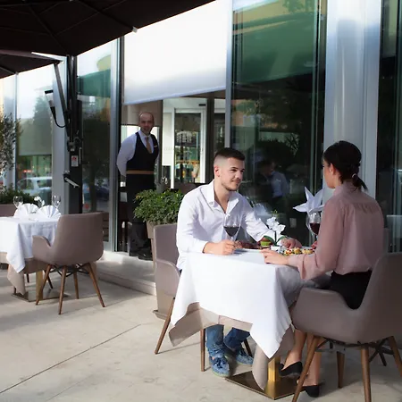 מלון Colosseo טיראנה