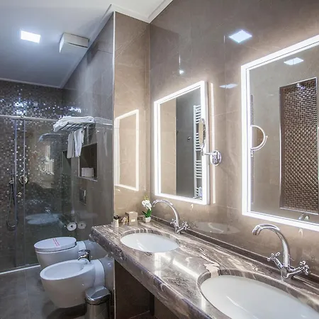 Colosseo Hotel 4*
